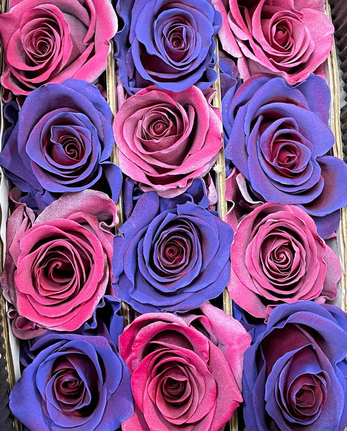 Charms Tinted Roses Collection Gift Box