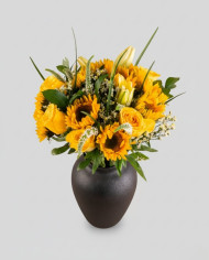 10 - Noble Crimson Bouquet