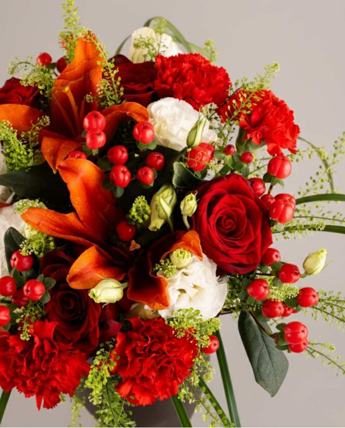 10 - Noble Crimson Bouquet