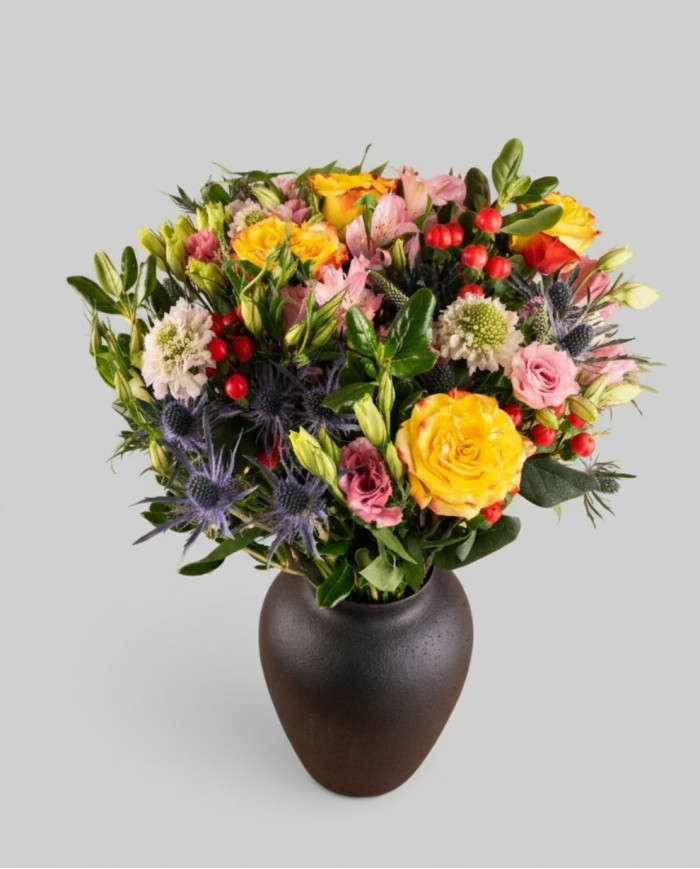 18 - Queen's Garden Bouquet