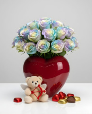 Cuddle Tinted Roses Gift Box