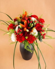 Noble Crimson Bouquet Noble Crimson Bouquet