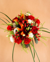 Noble Crimson Bouquet Noble Crimson Bouquet