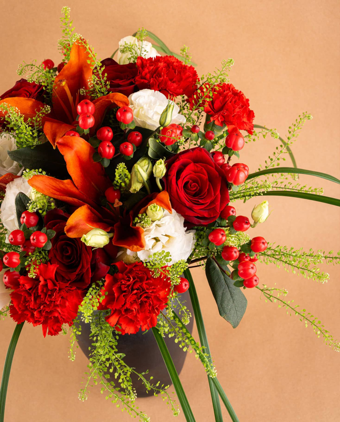 Noble Crimson Bouquet Noble Crimson Bouquet